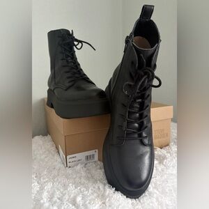 Steve Madden Jazmin Black Leather Combat Boots   Size 9